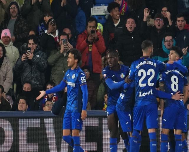 九游体育-包含皇家马德里客场逆风,西甲劲旅攻守有余的词条