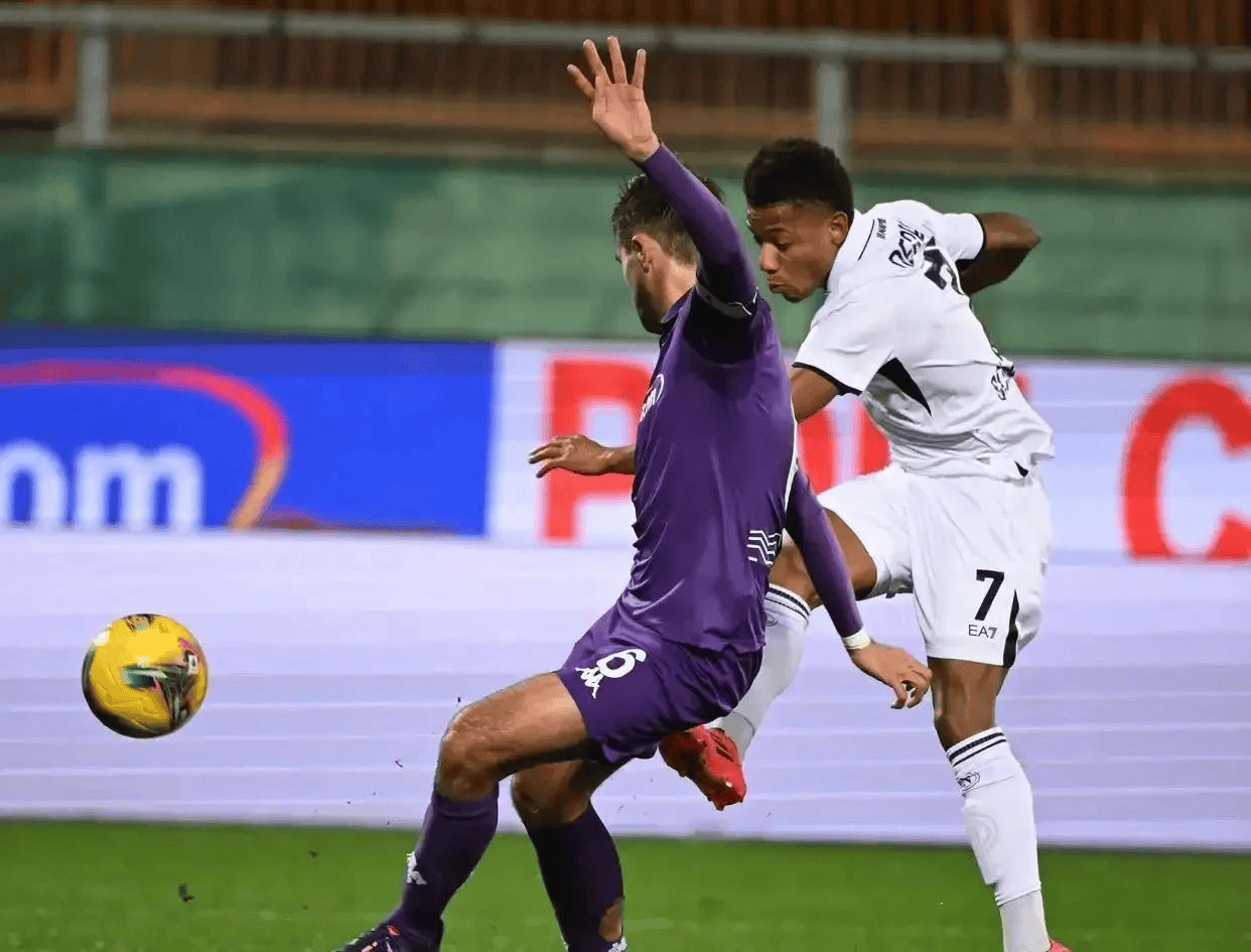 关于那不勒斯主场战胜佛罗伦萨,积分榜上升的信息 关于那不勒斯主场战胜佛罗伦萨,积分榜上升的信息