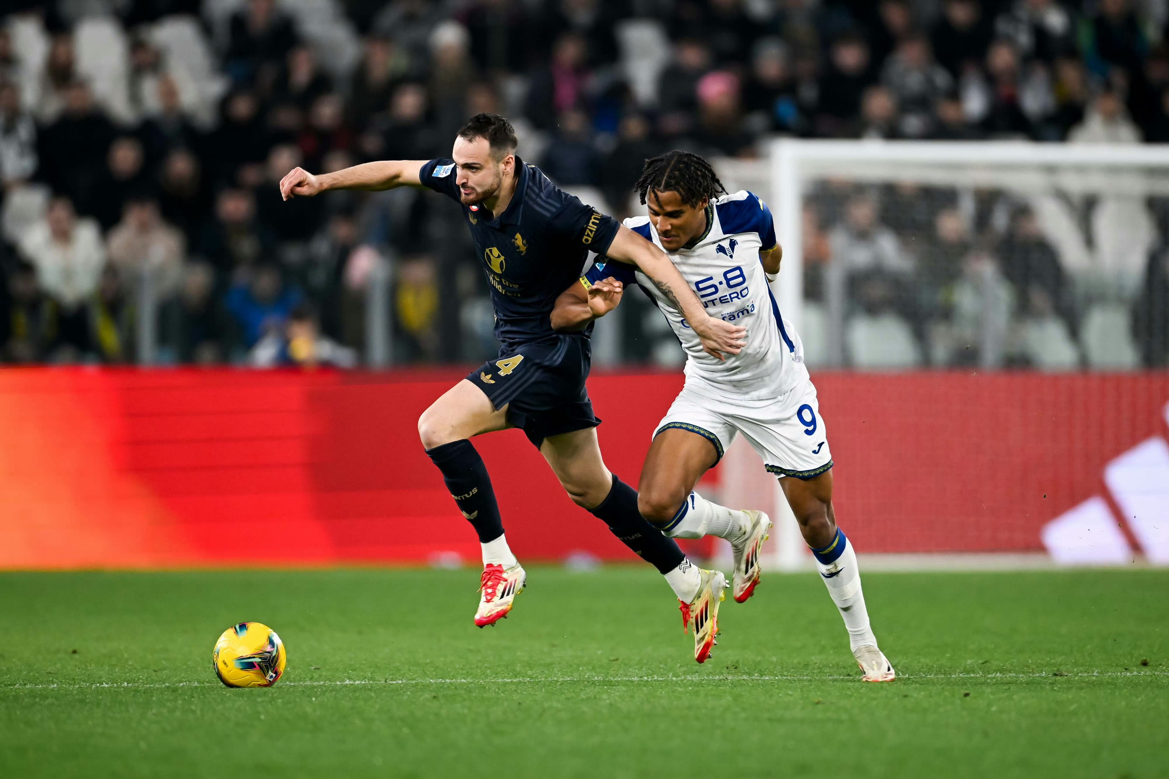 九游娱乐首页-球员凭借运气造点,进球取胜