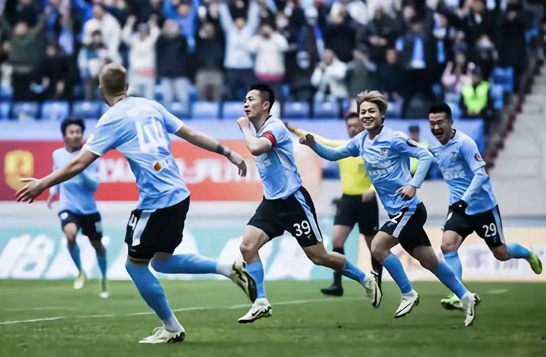 足球联赛对强队进行轮战,球员身体素质备受挑战的简单介绍 足球联赛对强队进行轮战,球员身体素质备受挑战的简单介绍