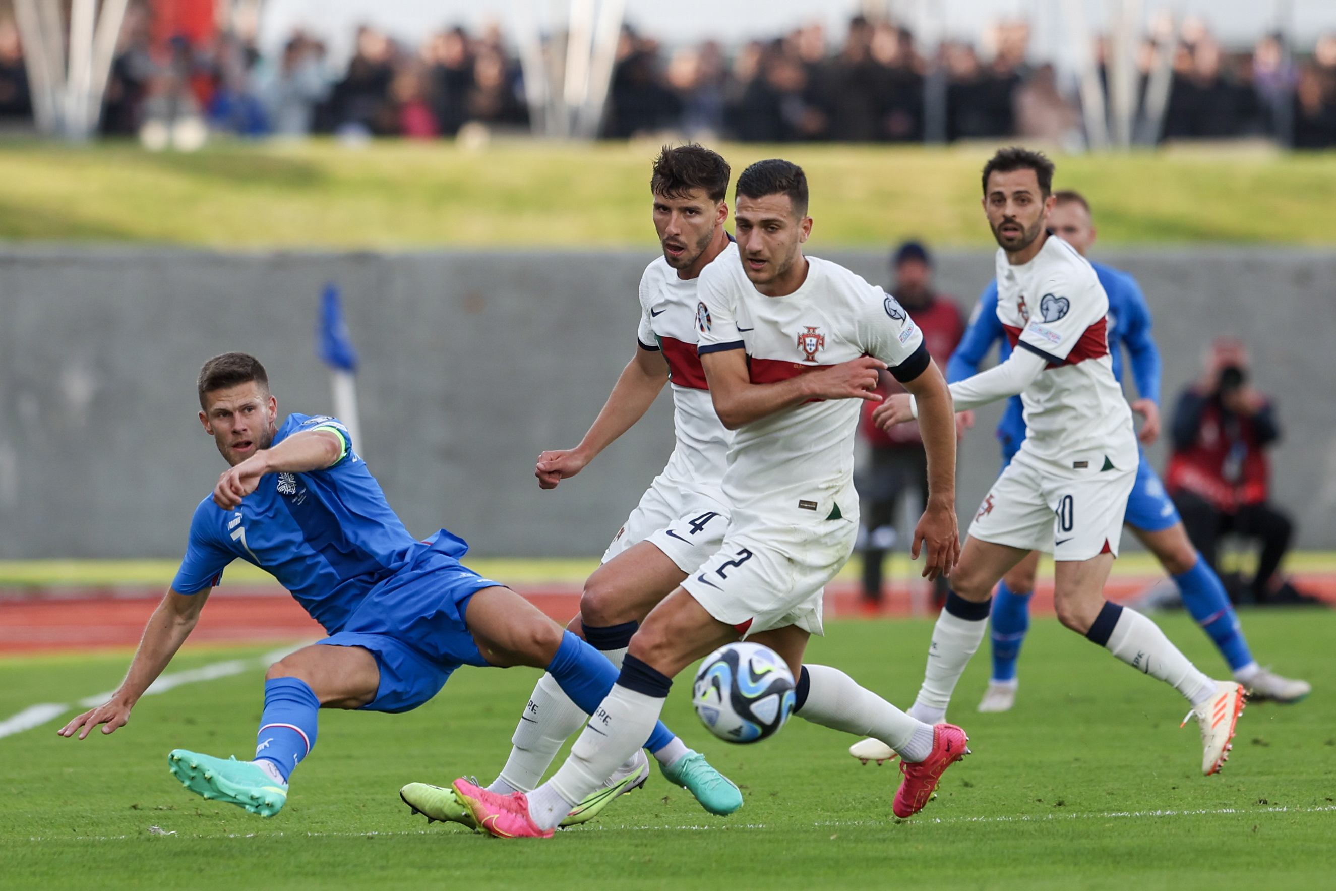 九游娱乐-包含罗马尼亚-负于冰岛,欧预赛告负的词条