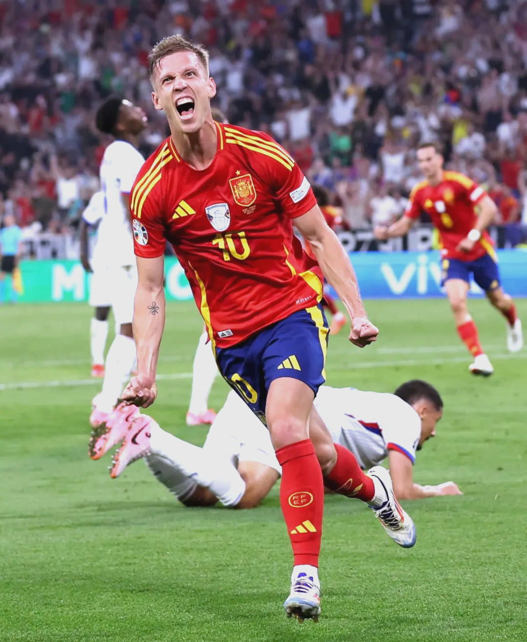 九游娱乐app下载-西班牙队成功晋级欧锦赛四分之一决赛的简单介绍