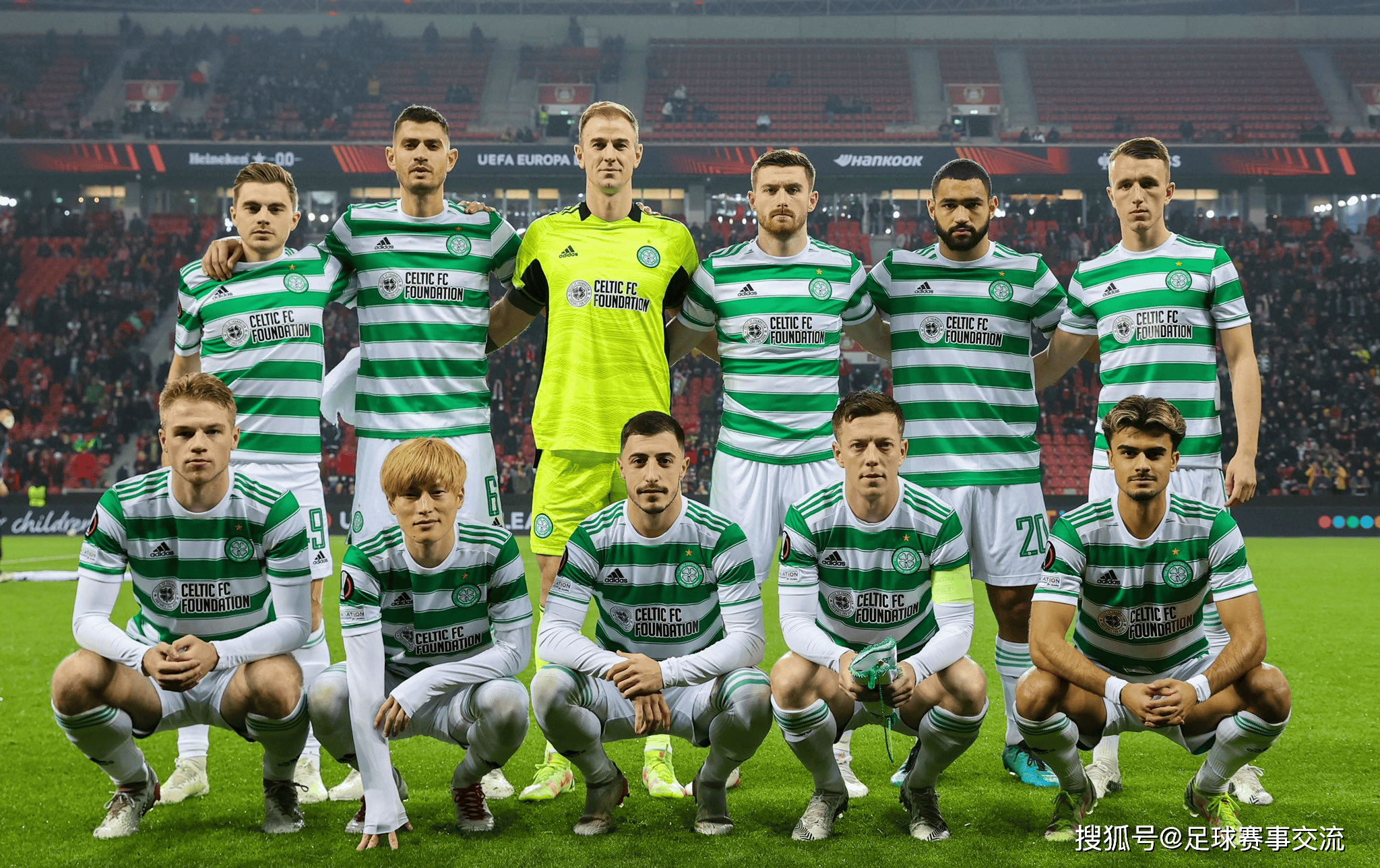 比赛激烈:希腊队对阵奥地利队 比赛激烈:希腊队对阵奥地利队