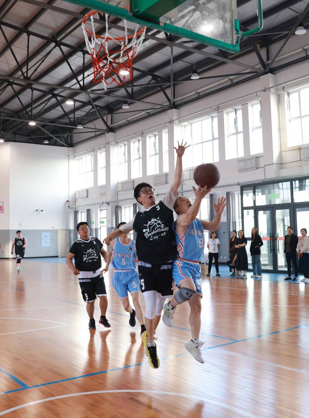 九游VIP-篮球赛场传世辉煌瞬间