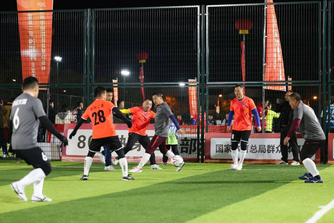 关于足球比赛中紧张氛围浓烈,球员情绪调控成成功关键的信息 关于足球比赛中紧张氛围浓烈,球员情绪调控成成功关键的信息