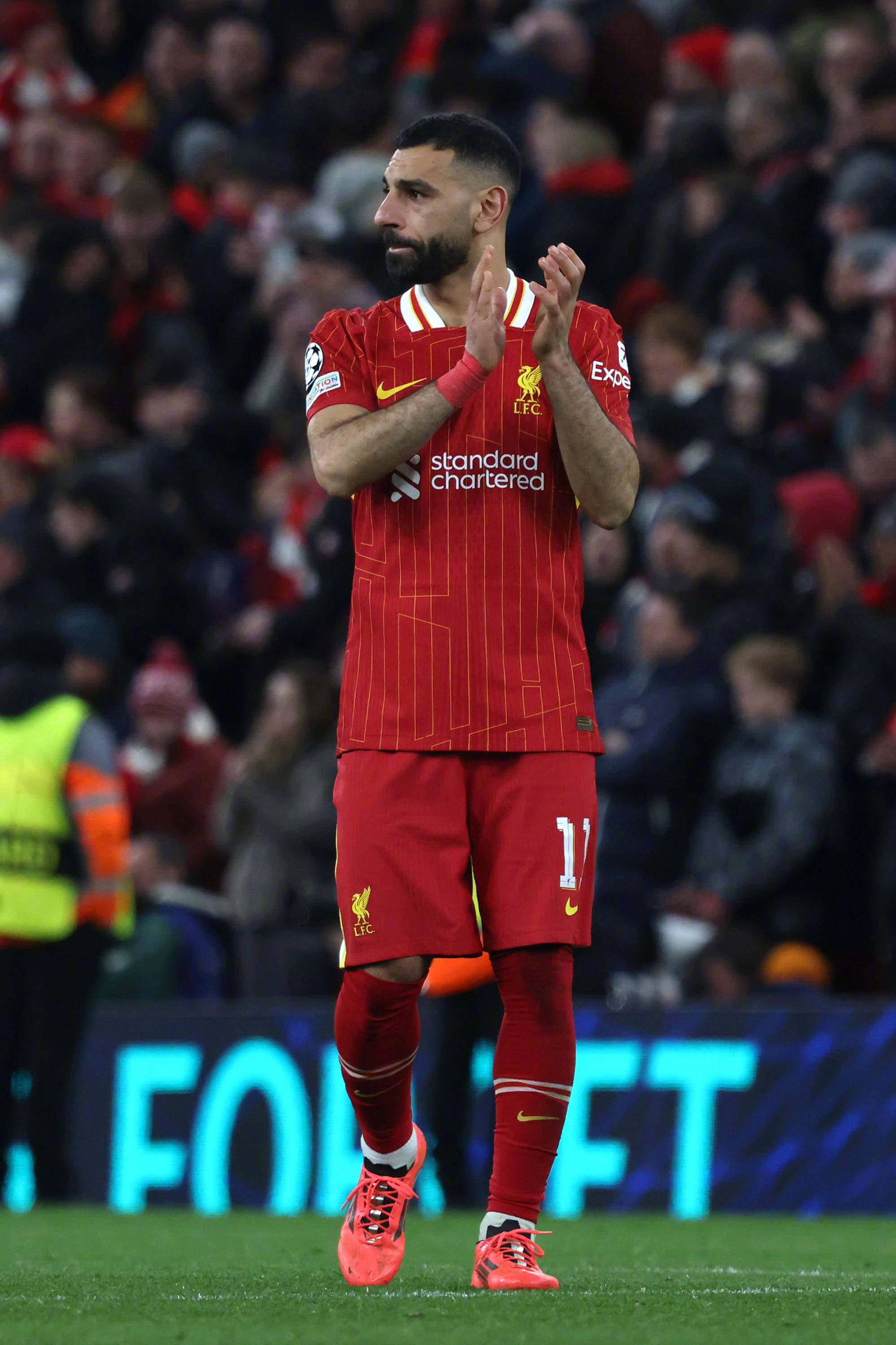 利物浦后防线受困,球员伤愈归队提升球队实力 利物浦后防线受困,球员伤愈归队提升球队实力