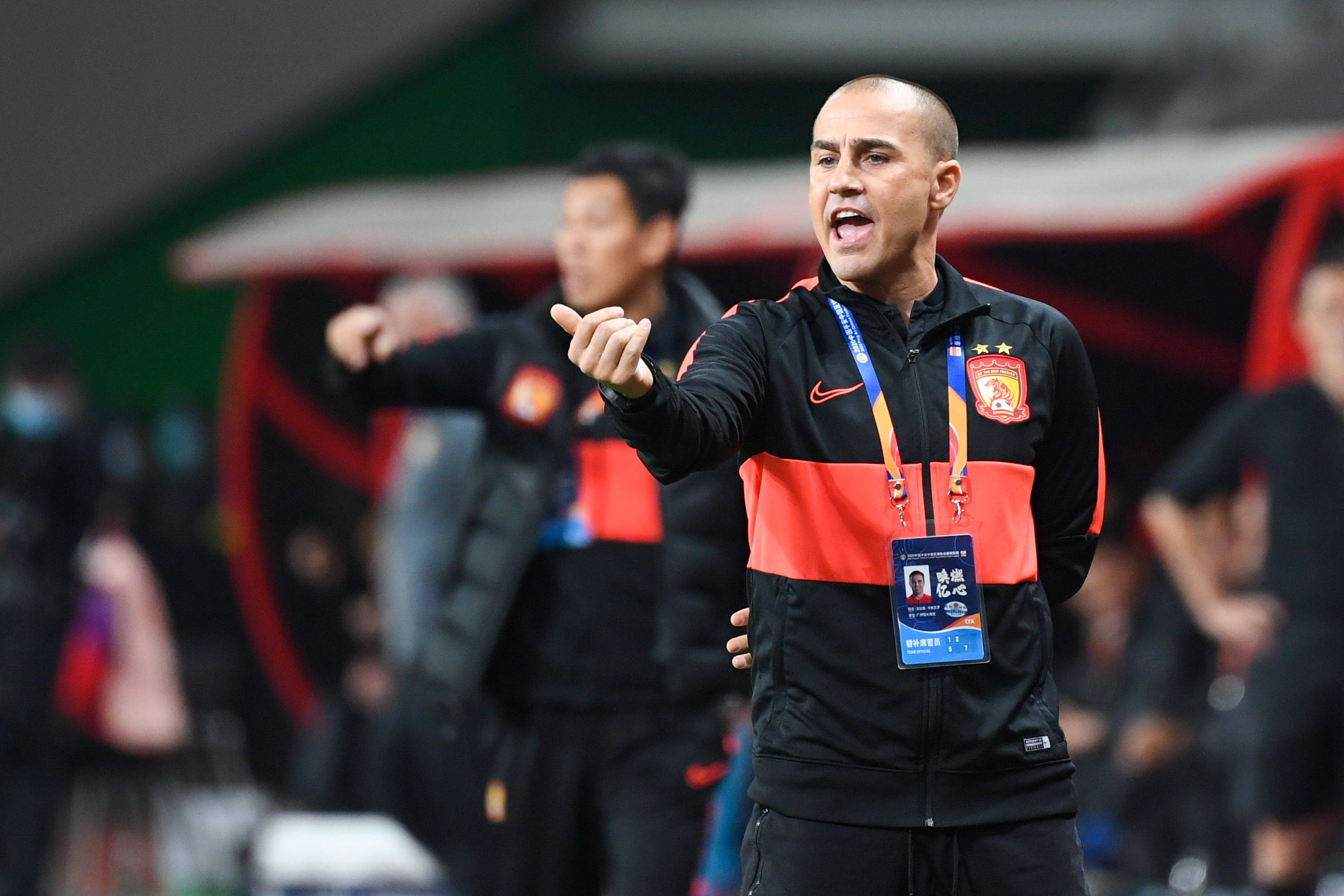 九游体育官方入口-全球足坛消息:冠军争夺战激烈异常