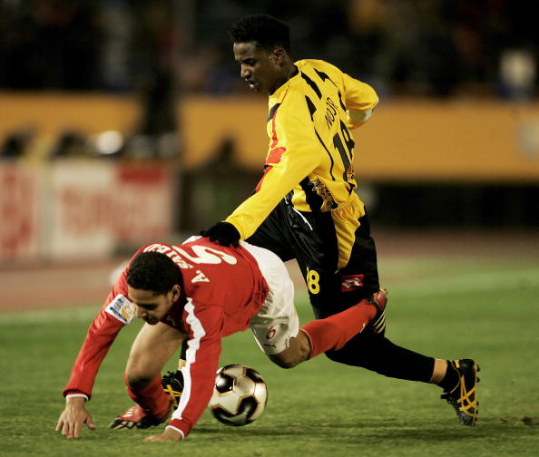 全球足坛消息:冠军争夺战激烈异常 全球足坛消息:冠军争夺战激烈异常