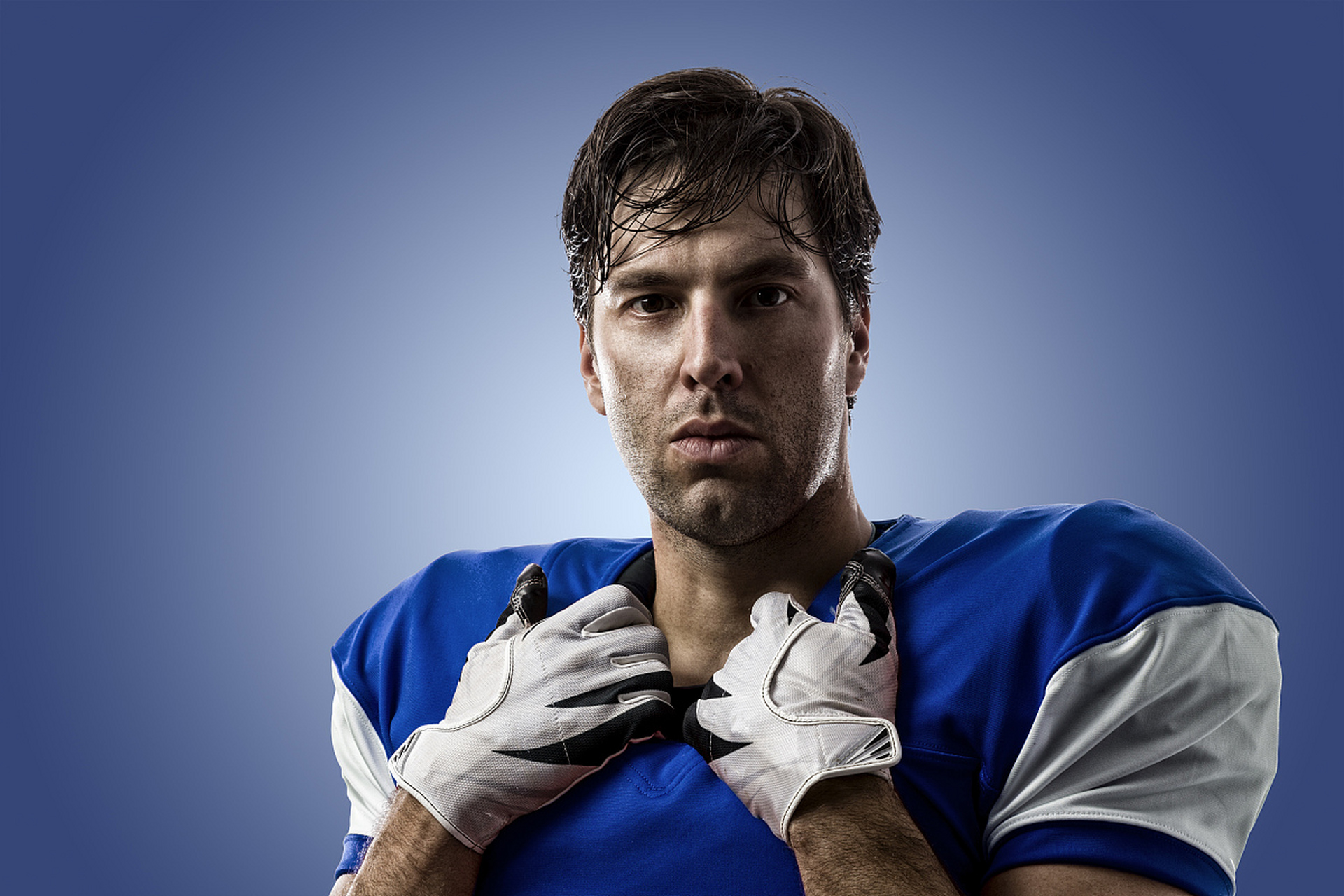 包含帕尔马连输争议判罚，球员心态正面面对困难的词条