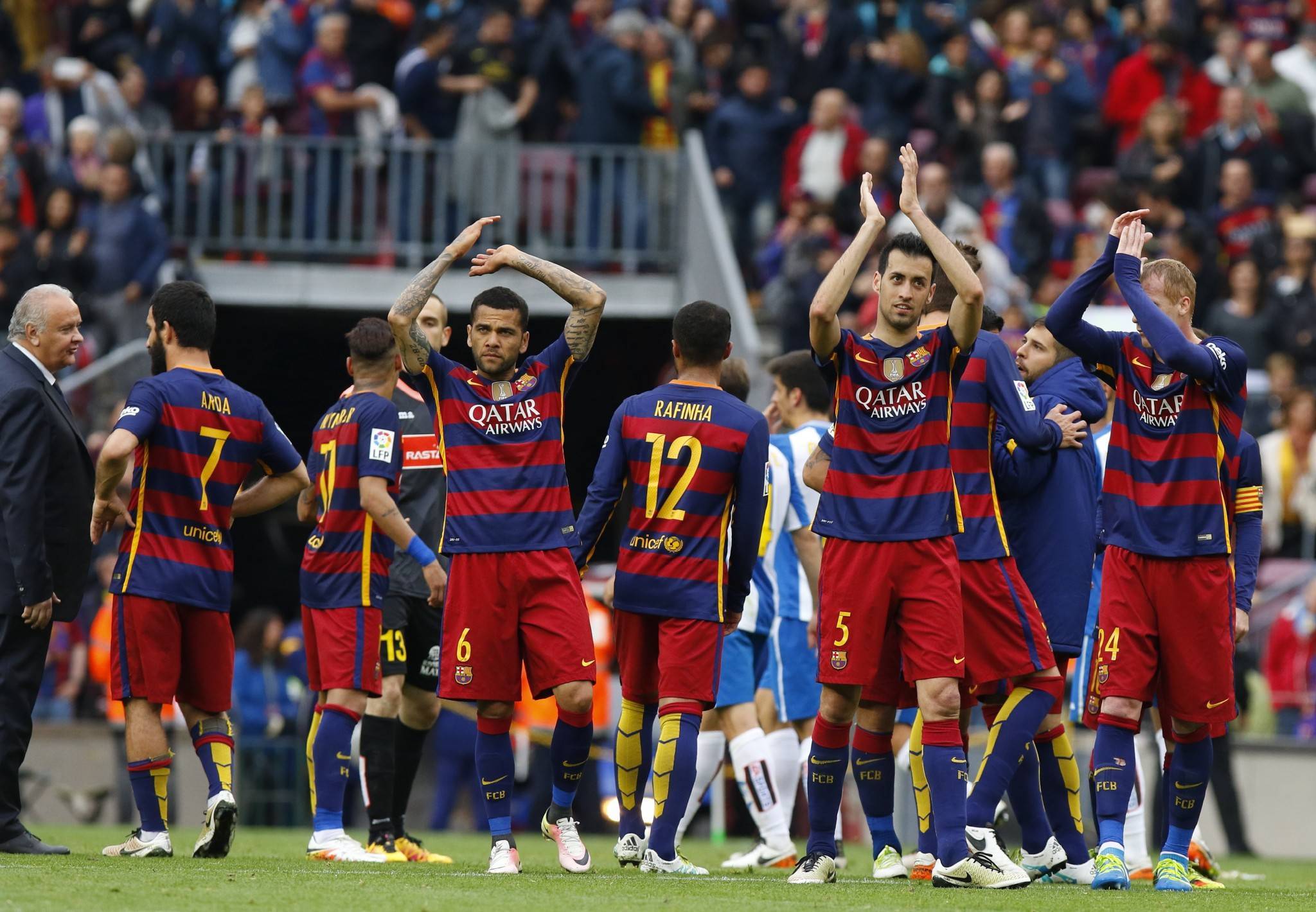 巴塞罗那主场表现不俗,取得宝贵分 巴塞罗那主场表现不俗,取得宝贵分