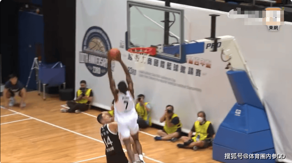 九游app下载-雷恩攻守失衡,需调整战术布局