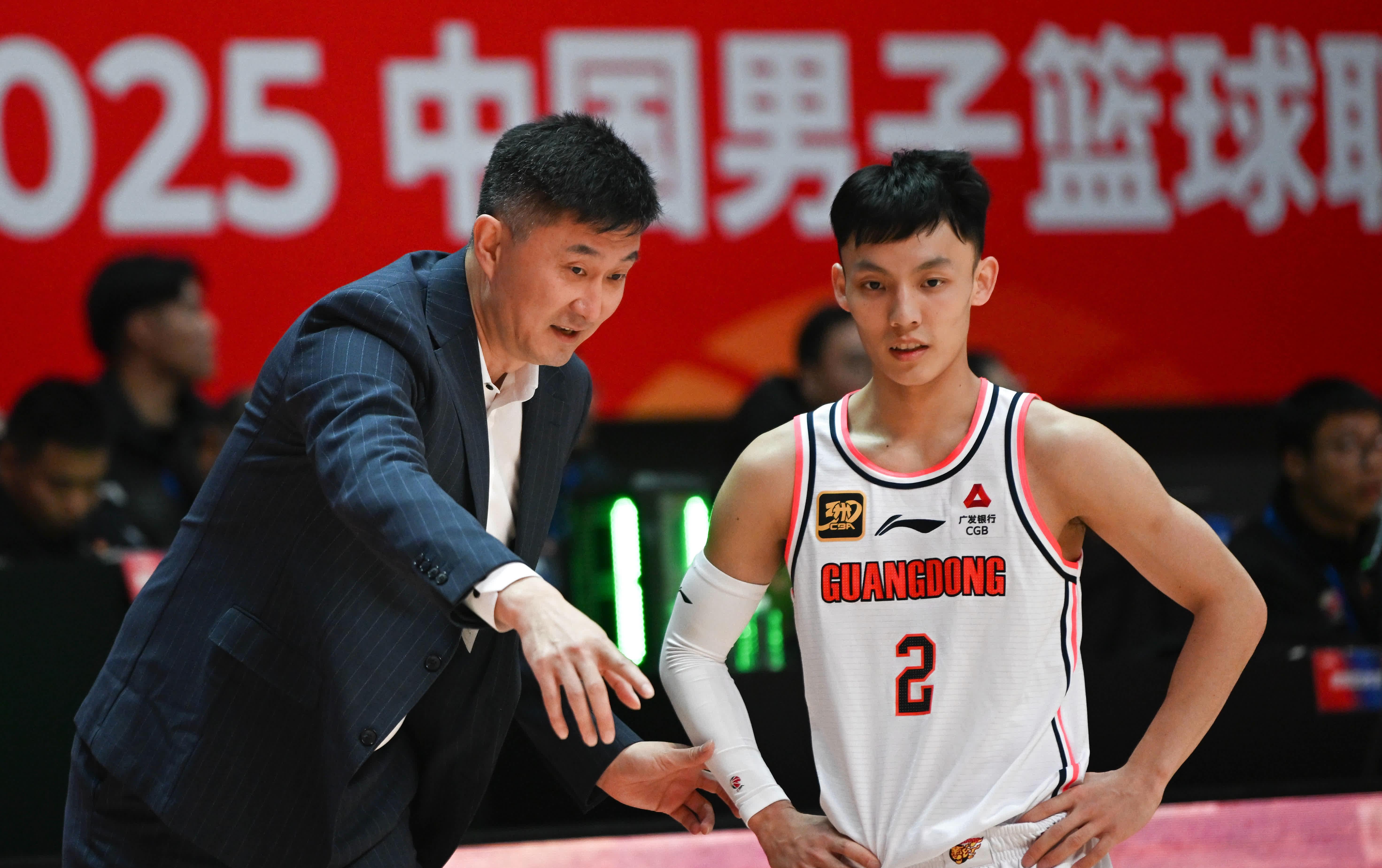 吉林队与广东队大战将至，谁将胜出