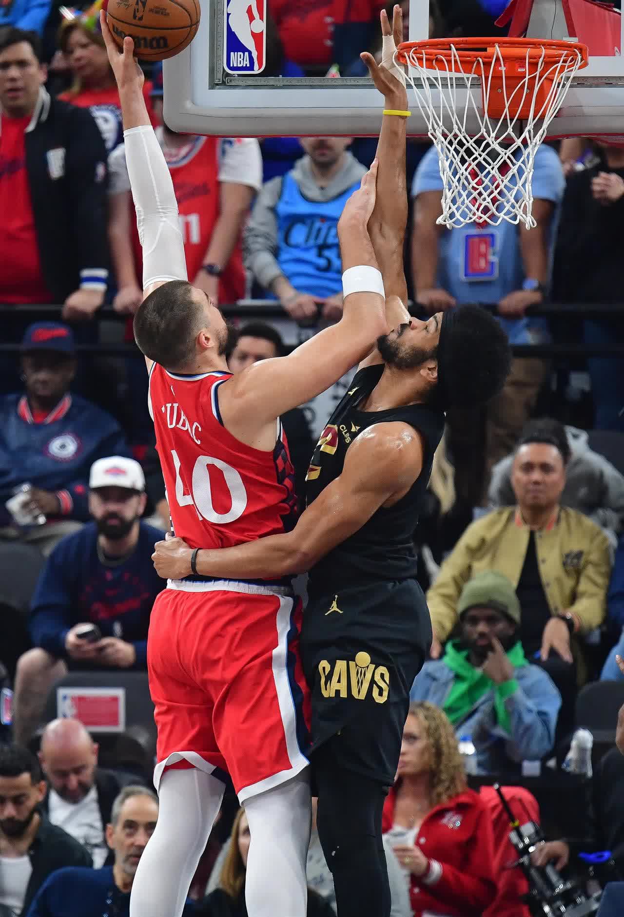 九游娱乐网页-快船逆转老鹰，哈雷尔成全队最佳