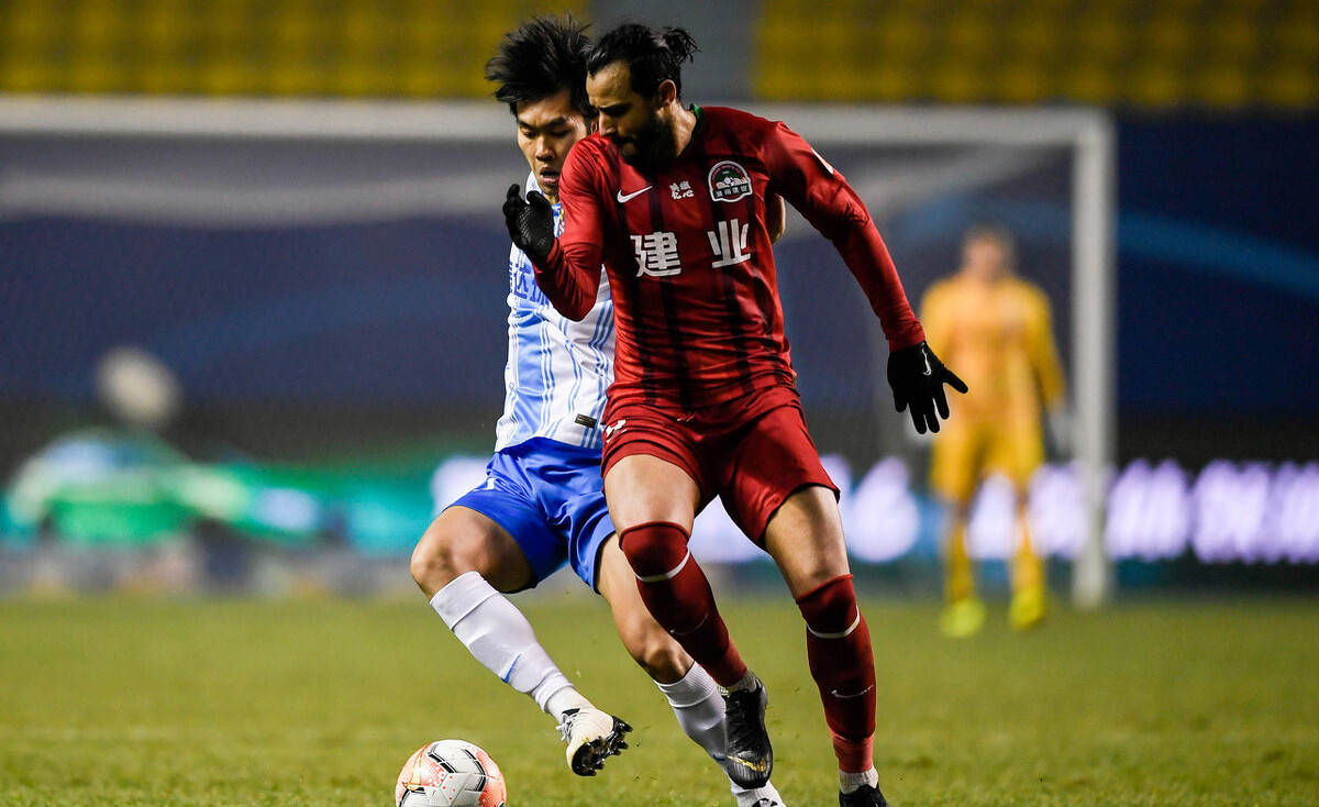 9you娱乐-深圳佳兆业队员实现逆袭,取得胜利