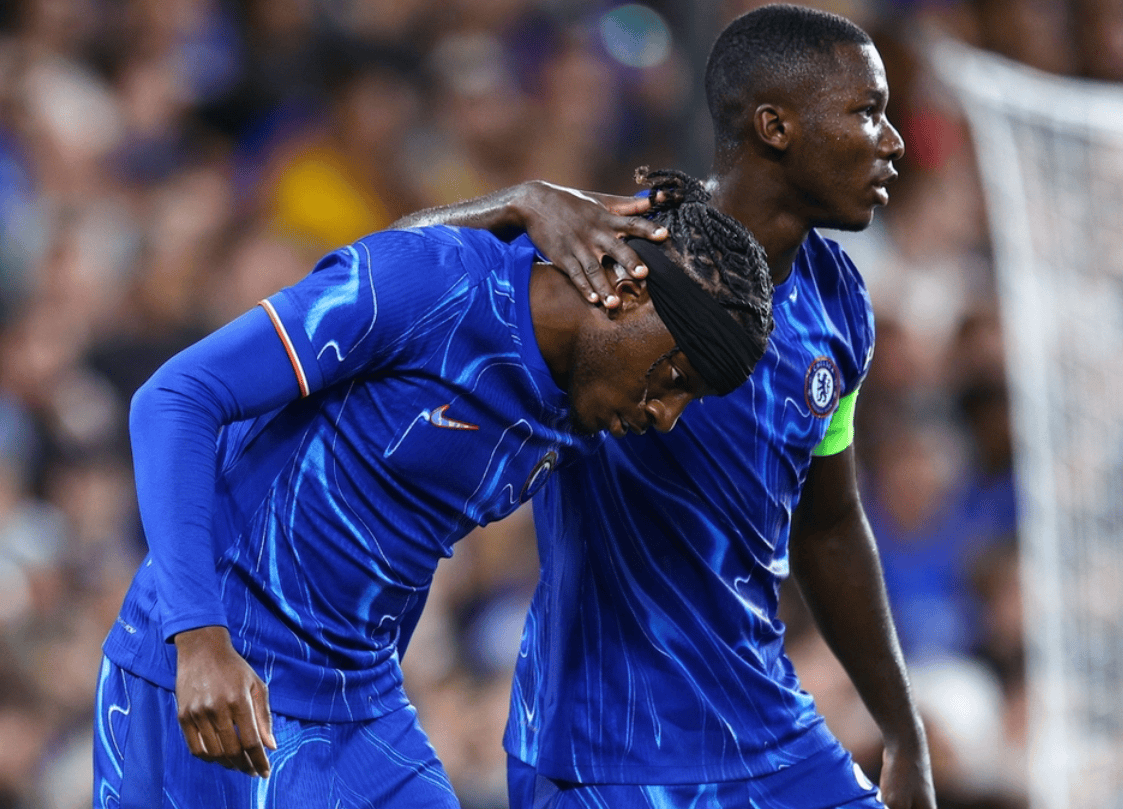 阿贾克斯逼平强敌，淘汰赛前景一片黑暗