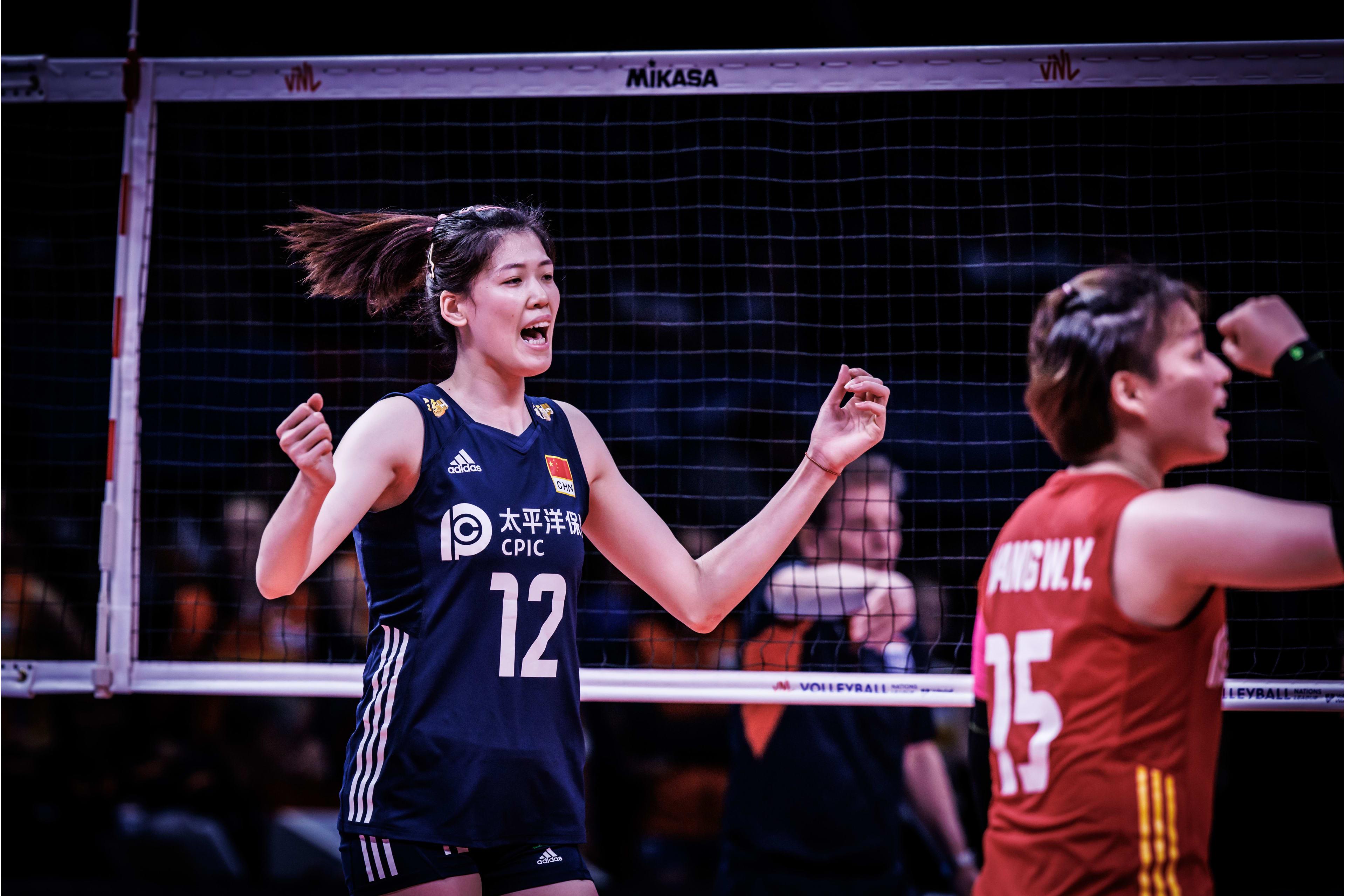 荷兰客场逆转奥地利拉维恩建功