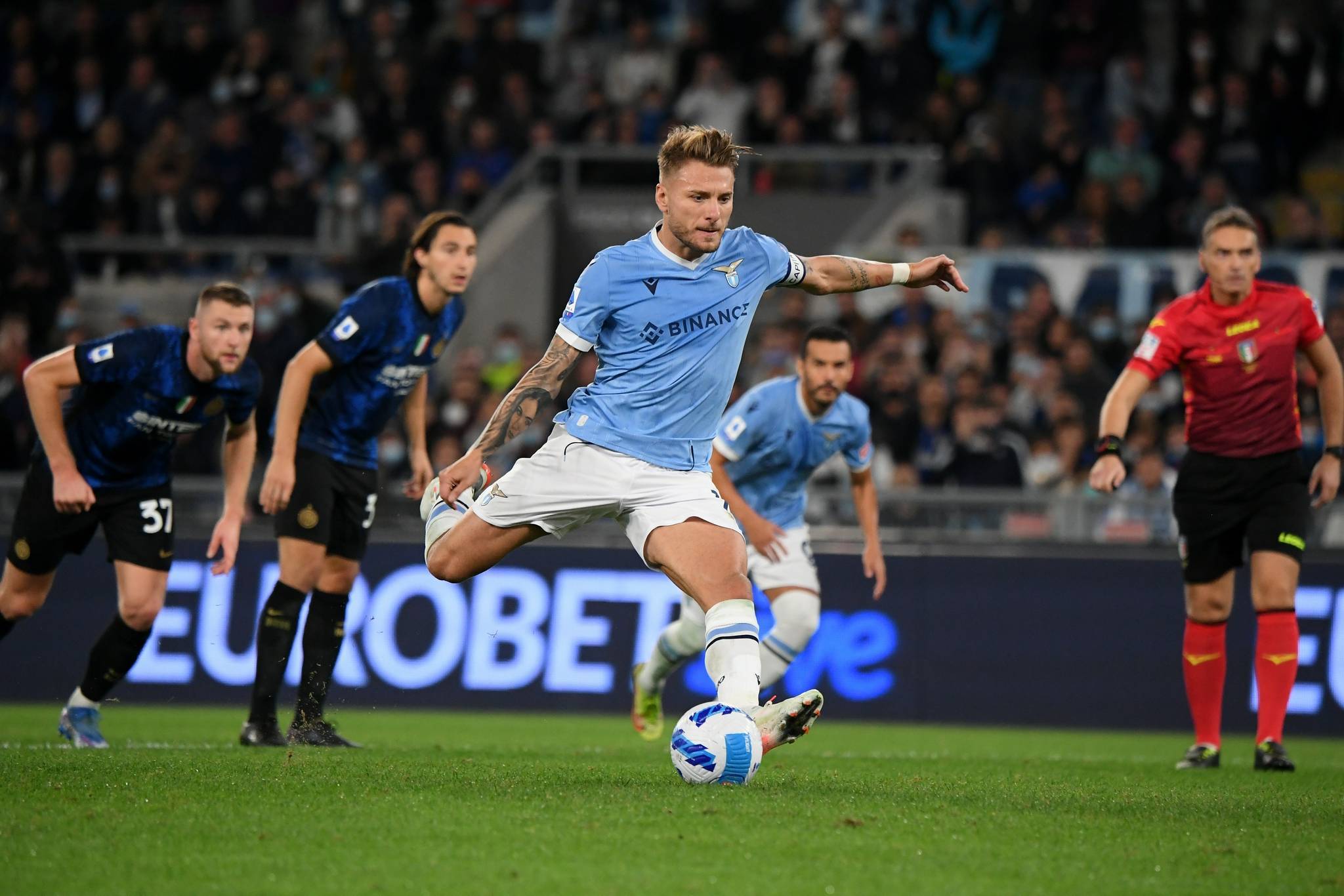 拉齐奥主场对阵都灵，取得轻松胜利