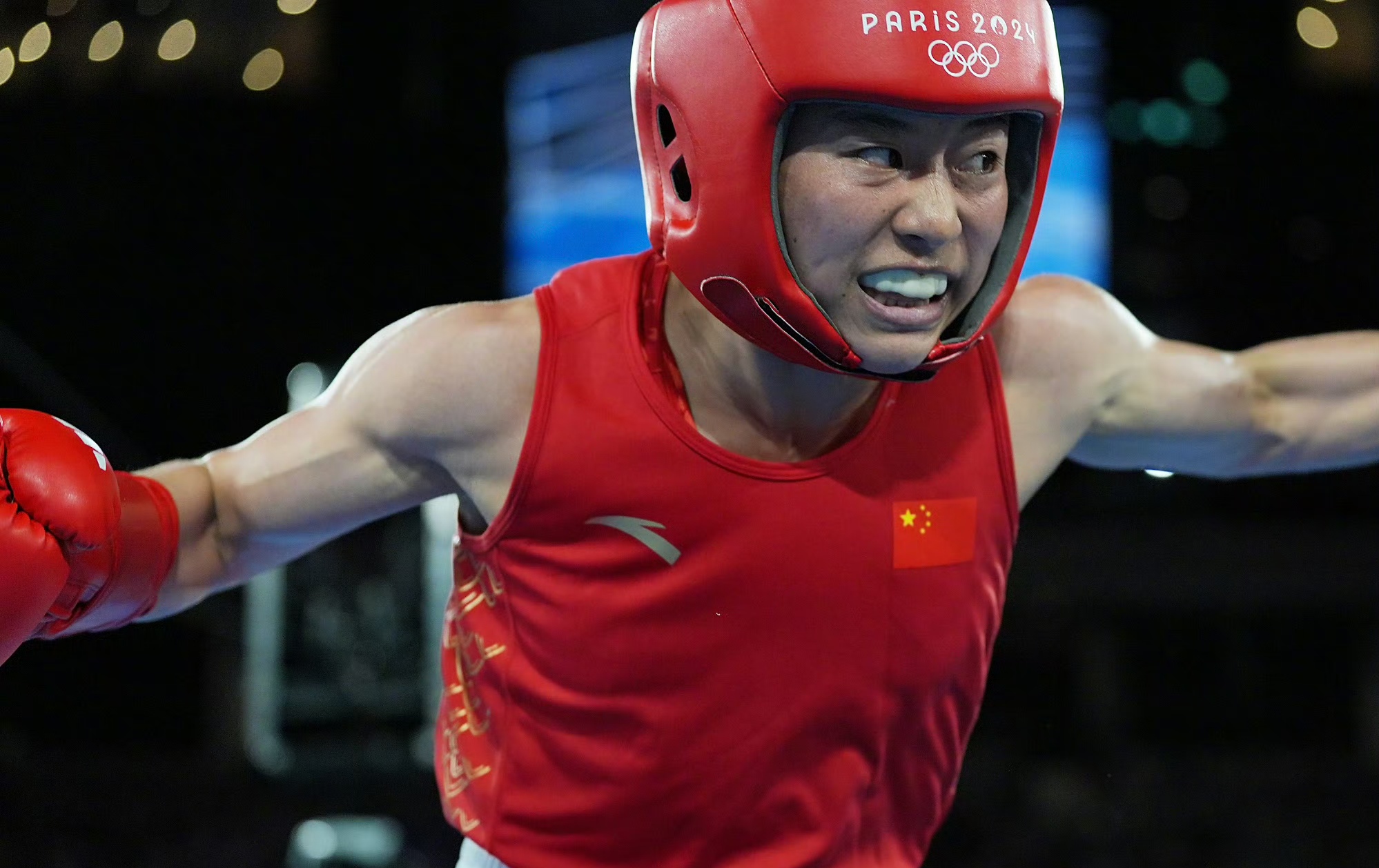 九游娱乐网页-关于悍勇夺冠！女子拳击比赛中的一幕让人惊叹的信息