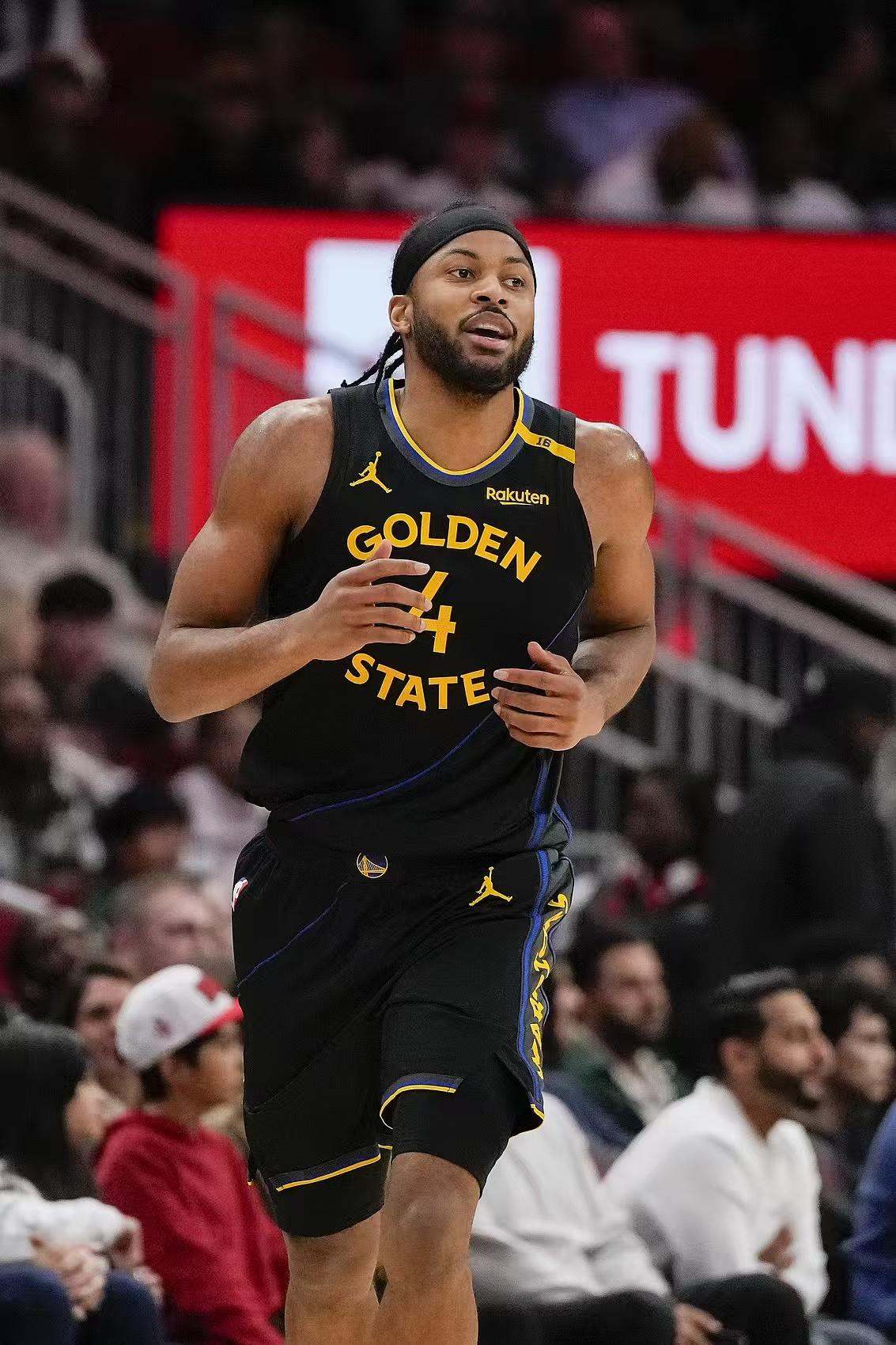 美国代表队连续获胜，表现抢眼