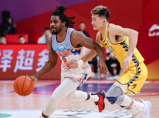 九游娱乐网站-克莱蒙足球俱乐部引进新外援，提升实力