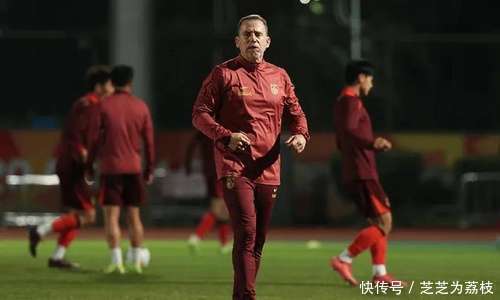 杜塞尔多夫队集结全力，备战强敌