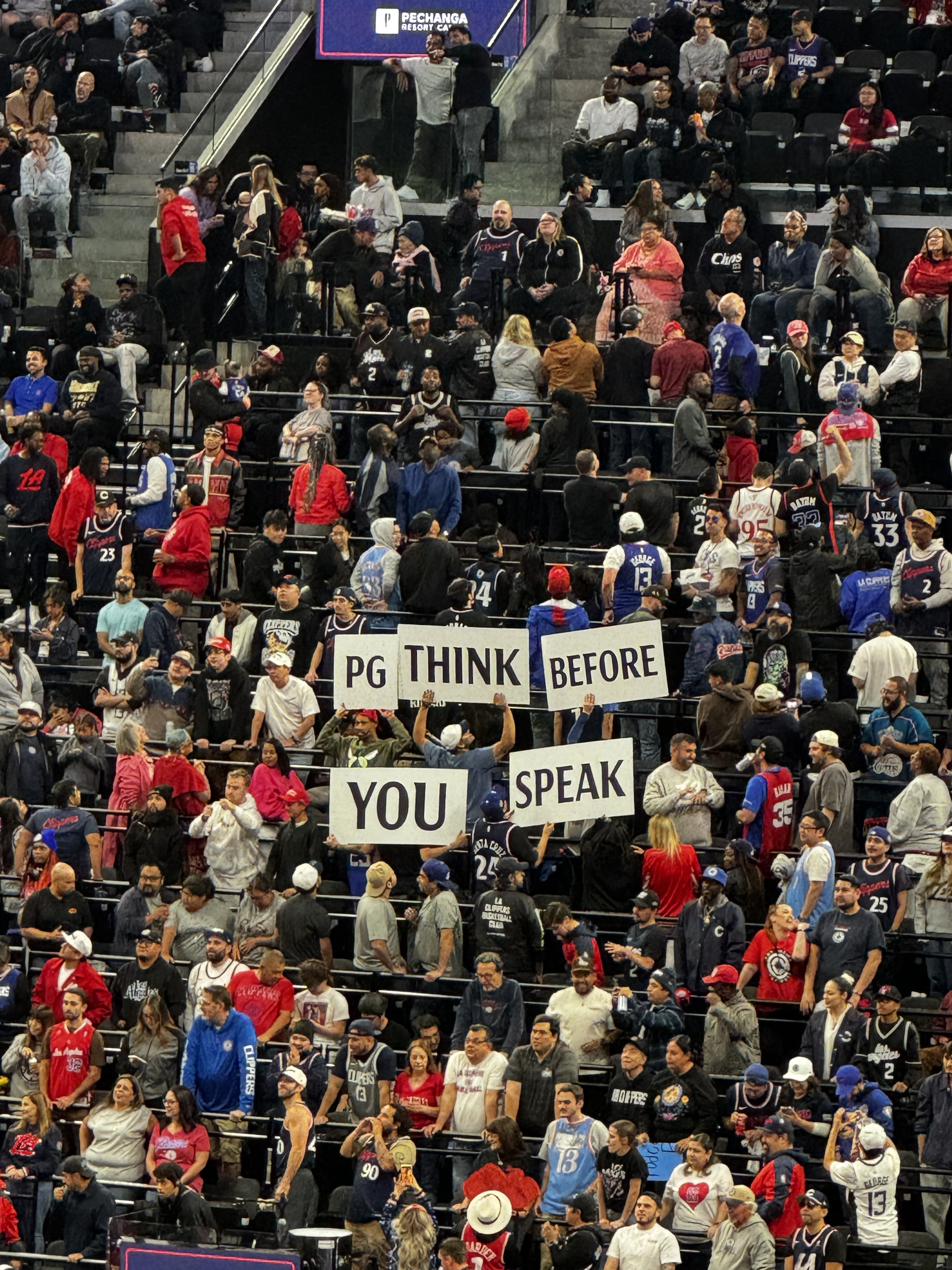 客场作战，快船大幅度领先胜利