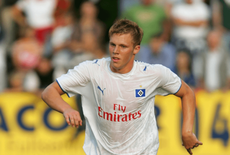 9you娱乐-头号射手：伊朗球员在大赛中独中两元