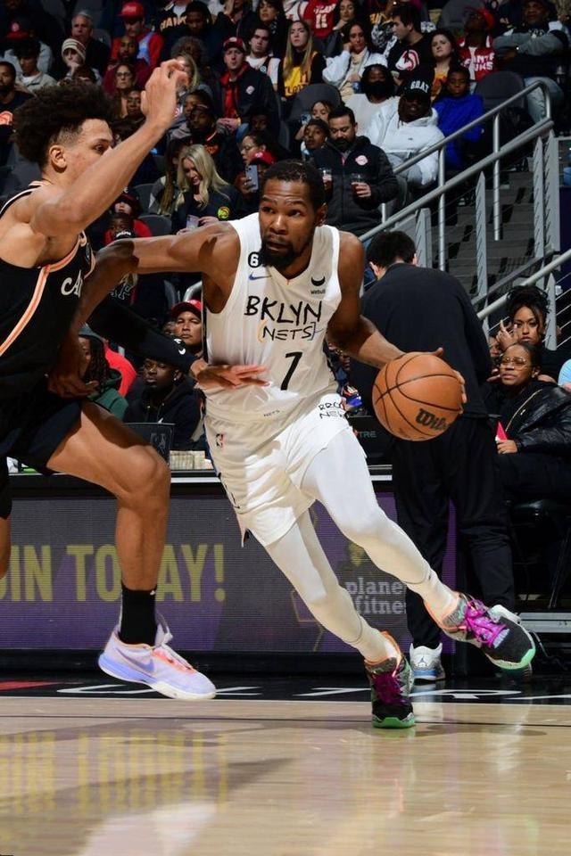 篮网客场逆转老鹰，杜兰特全场最佳表现领先对手