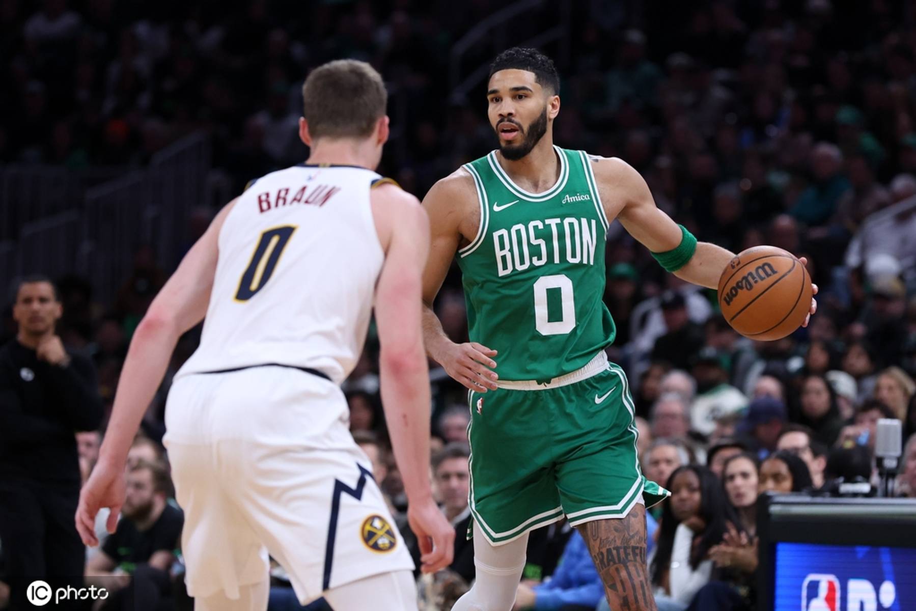 欧洲联赛:凯尔特人队在主场大比分击败对手 欧洲联赛:凯尔特人队在主场大比分击败对手