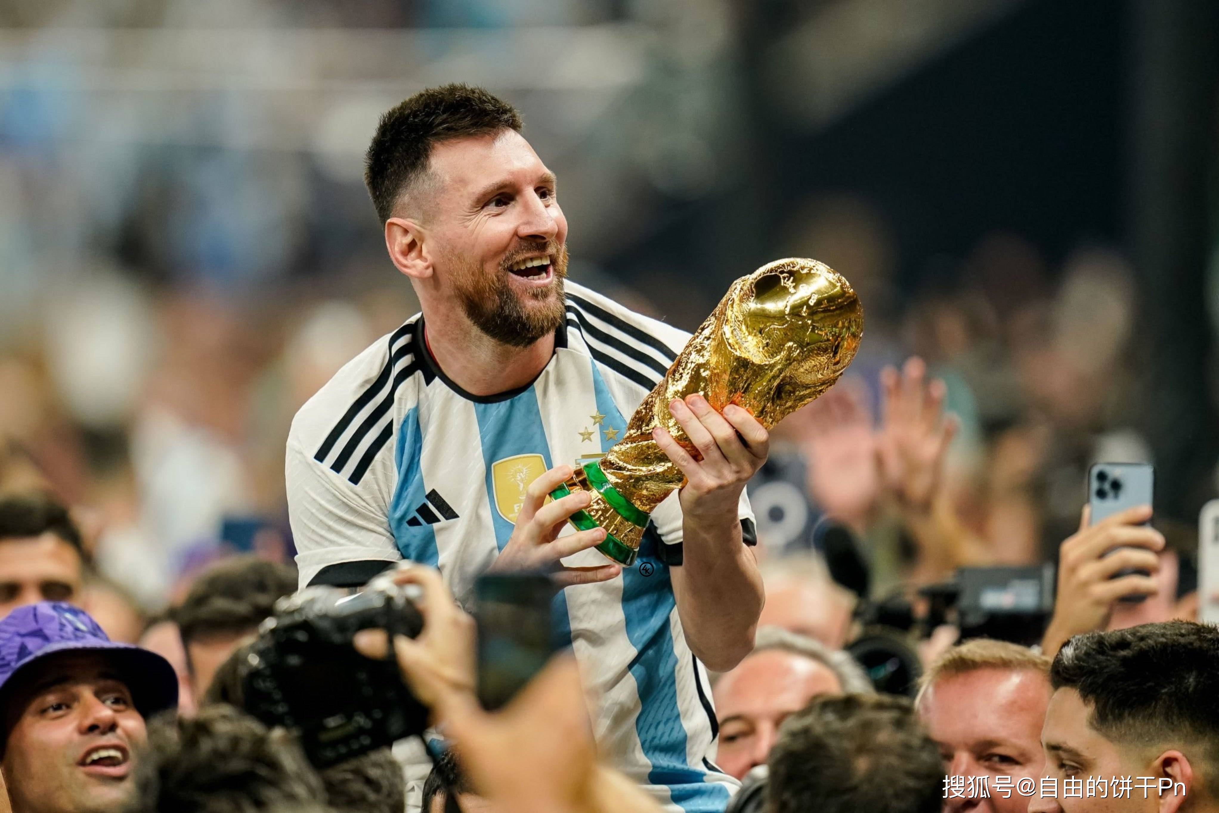 西班牙巴萨球员梅西领衔国家队备战欧洲杯