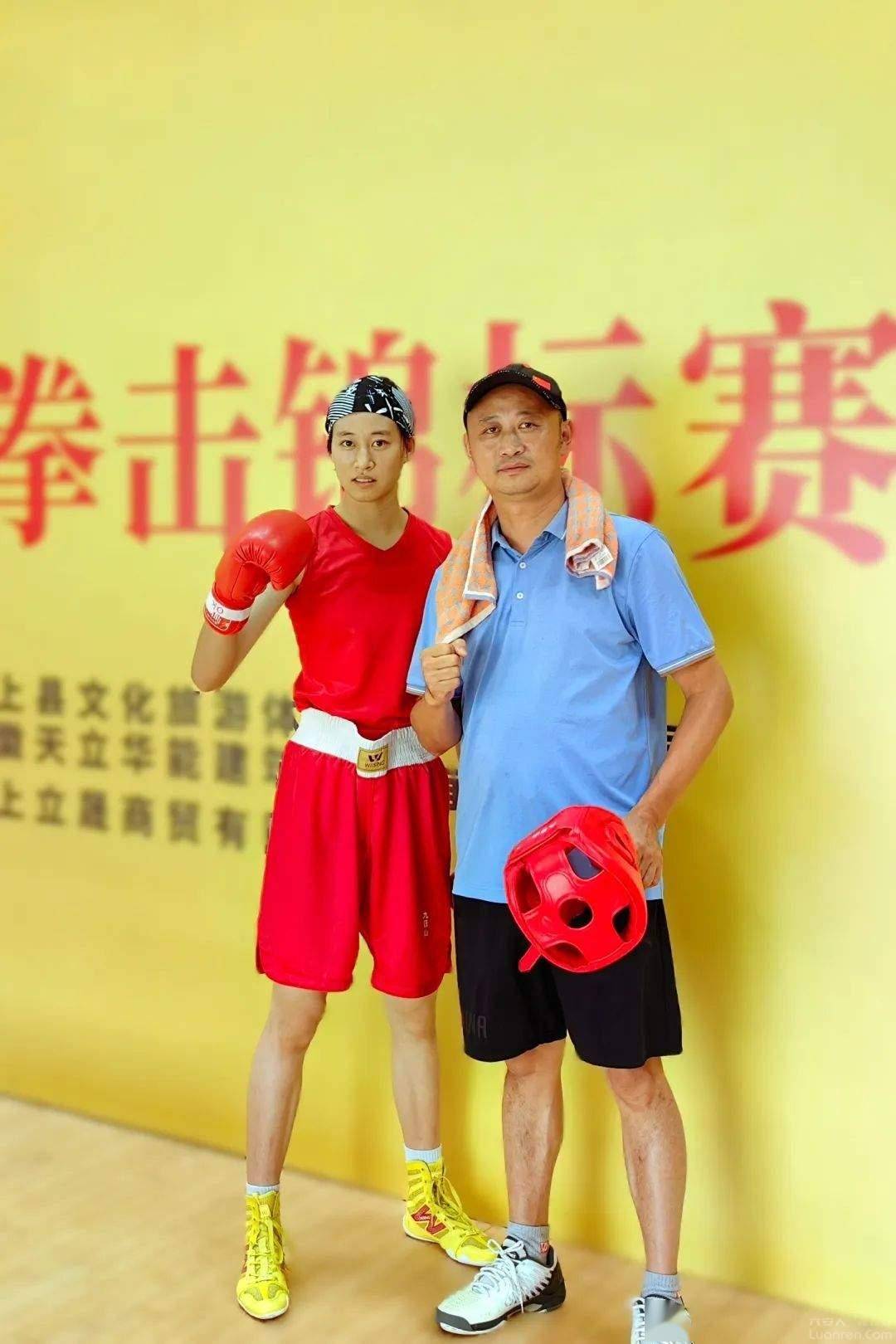 九游娱乐官方网站-拳击决赛两选手打得难分难解,扣人心弦