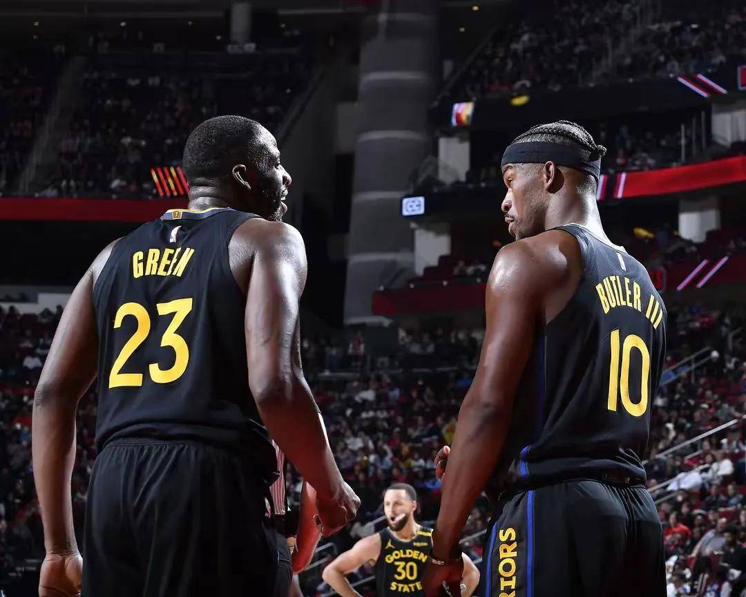 九游娱乐入口-人再胜独行侠转入胜率坦途,西蒙斯分雪藏卢卡斯统治力的简单介绍