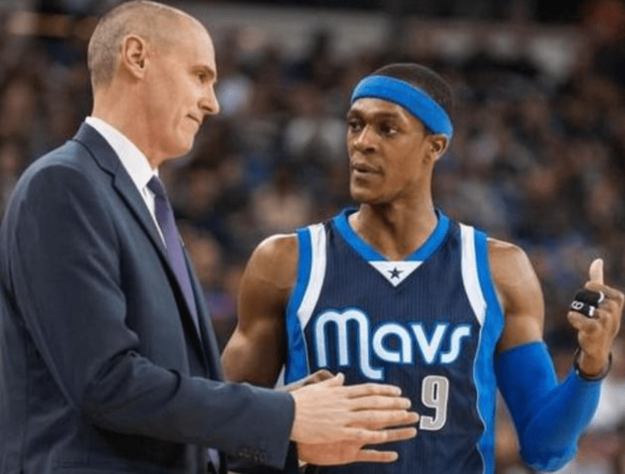 九游娱乐网站-包含狂人主教练训练场上指导入微,工作细致的词条