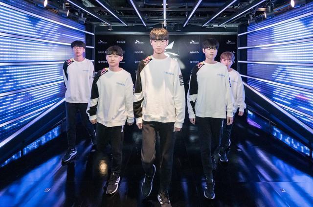 九游体育官方入口-包含HKA绝杀SHR,Clid打出惊人五杀激烈交锋入围赛,让粉丝疯狂欢呼的词条