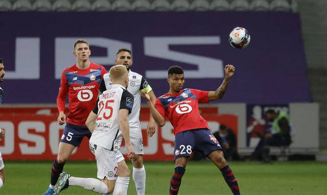 不伦瑞克主场不敌沙尔克04,表现暴跌的简单介绍 不伦瑞克主场不敌沙尔克04,表现暴跌的简单介绍