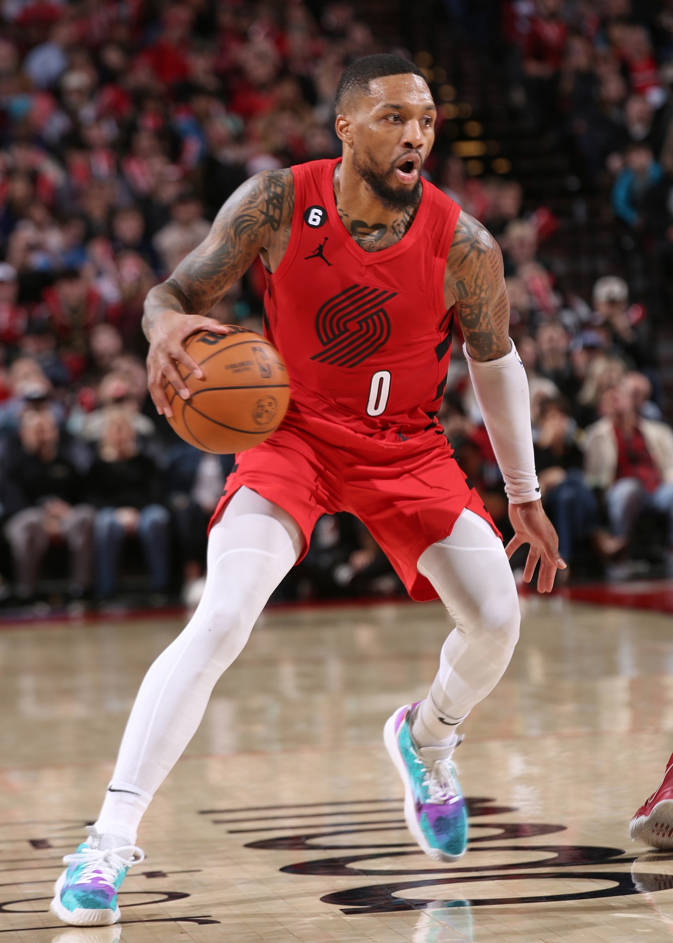 九游娱乐网页-黄蜂客场大胜开拓者,豪取三连胜