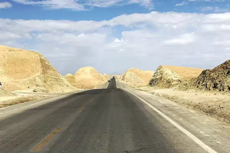 九游娱乐官方网站-包含荷兰自行车队风采无限,飞驰速度令人赞叹的词条