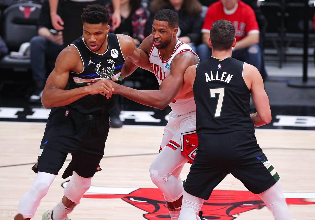 九游娱乐官方-辽宁队力克雄鹿,德罗赞带队取胜