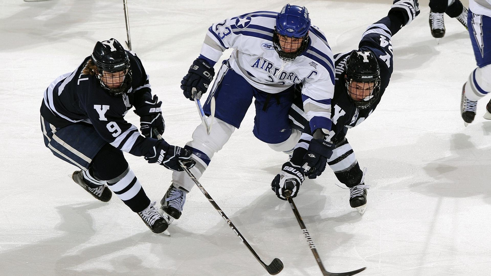 波斯湾的笛声与第88分钟的答案,当阿拉巴在美加墨世界杯接管比赛